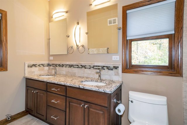 24255 South Klemme Road Crete, IL 60417 - Photo 15 of 32 Gallery Image 15