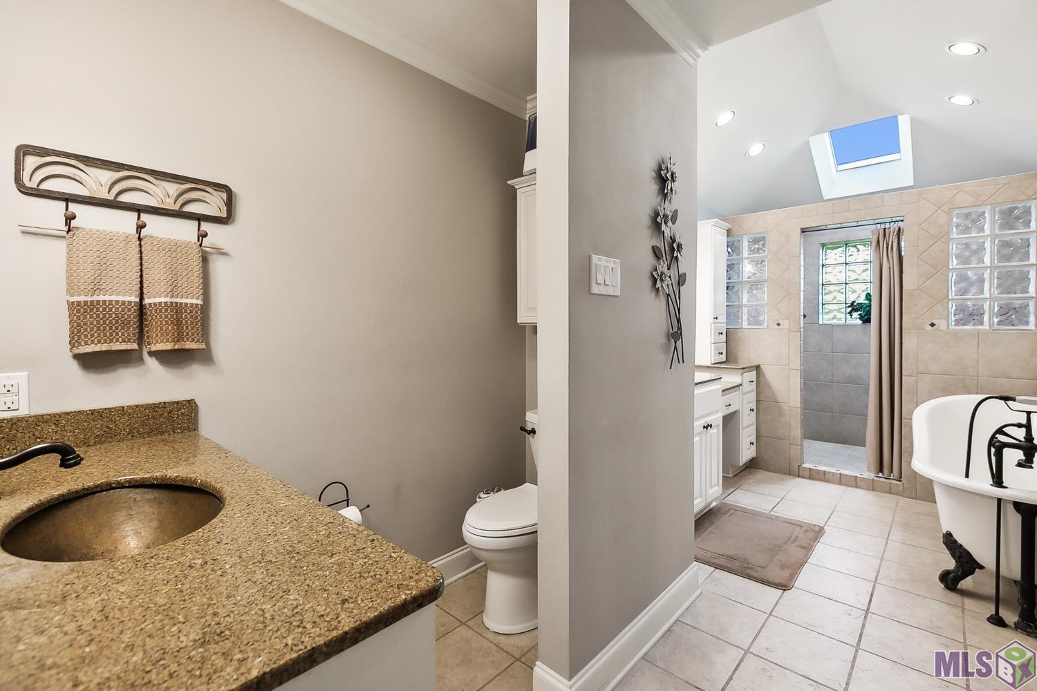11112 George Lambert Road St. Amant, LA 70774 - Photo 10 of 22 Gallery Image 10