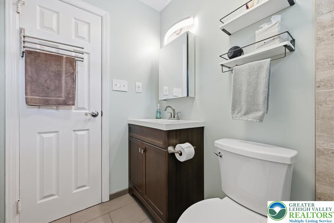 1928 Woodbury Road Bethlehem, PA 18017 - Photo 37 of 89