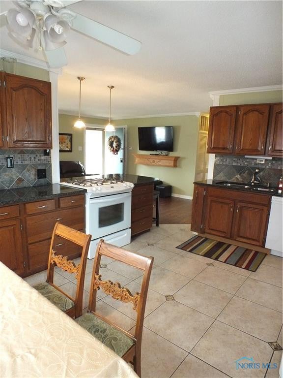 4435 Thackeray Road Maumee, OH 43537 - Photo 27 of 29 Gallery Image 27