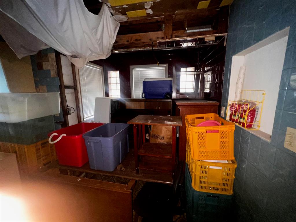 3613 Williams Road Fort Worth, TX 76116 - Photo 22 of 31 a room with gym equipment