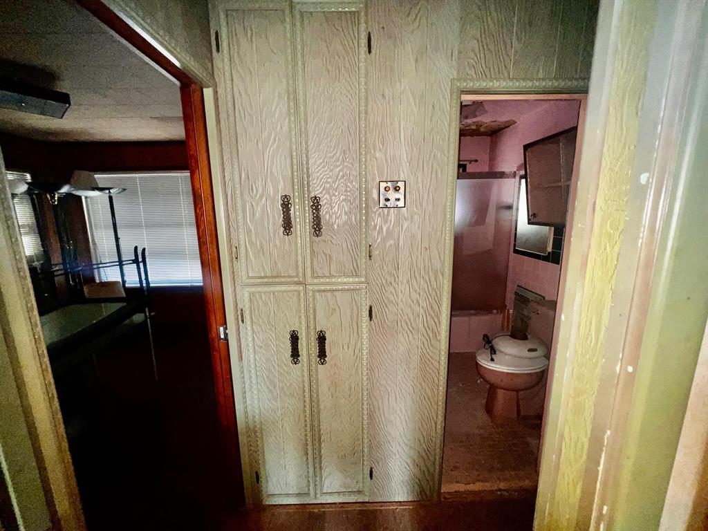 3613 Williams Road Fort Worth, TX 76116 - Photo 23 of 31 a view of a closet