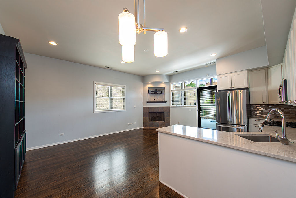 1335 North Mohawk Street, Unit 2N Chicago, IL 60610 - Photo 4 of 17