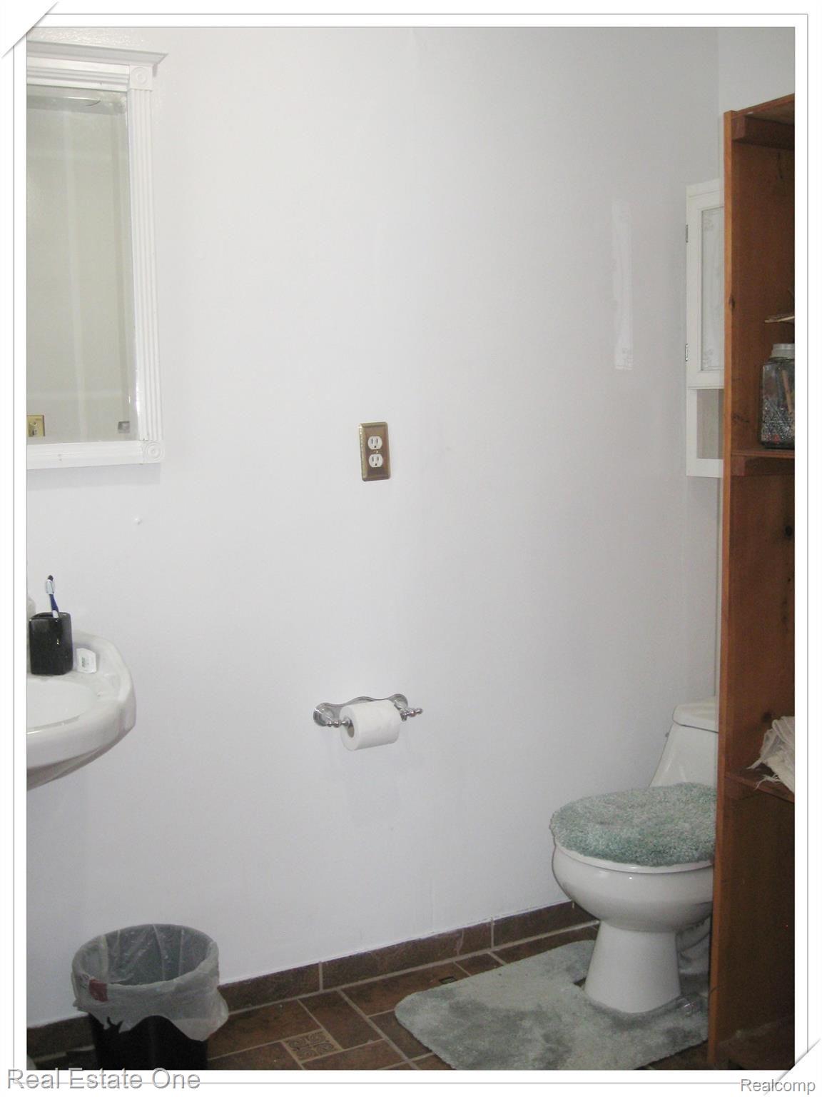 39875 Lotzford Road Canton, MI 48187 - Photo 22 of 41 Master bath with shower
