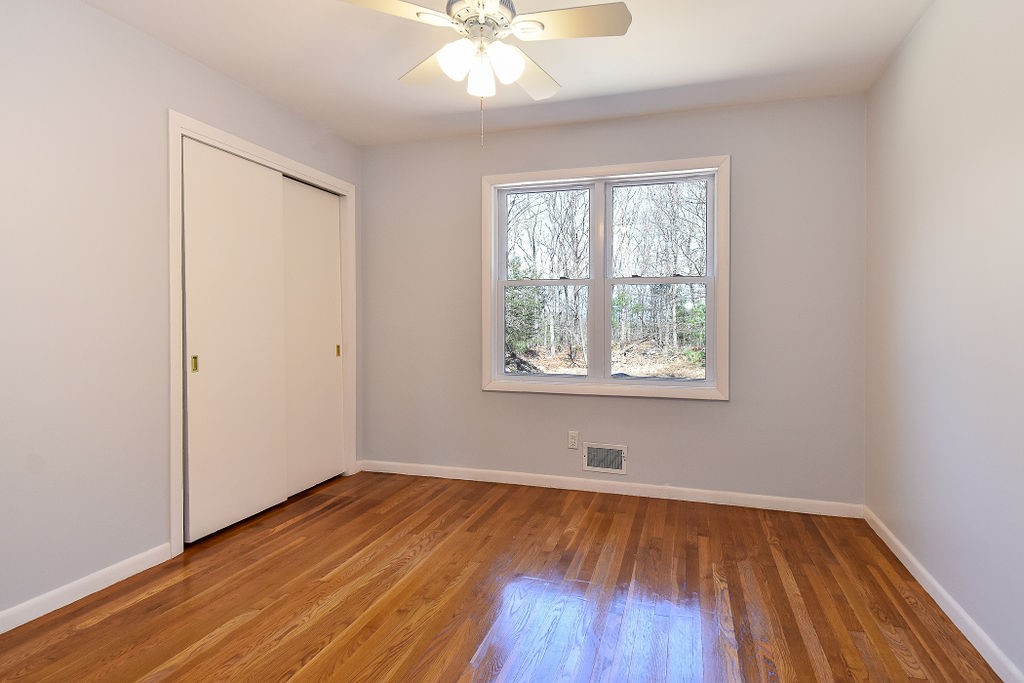291 Crompton Road East Greenwich, RI 02818 - Photo 12 of 29 291 Crompton Road, East Greenwich, RI 02818 master bedroom
