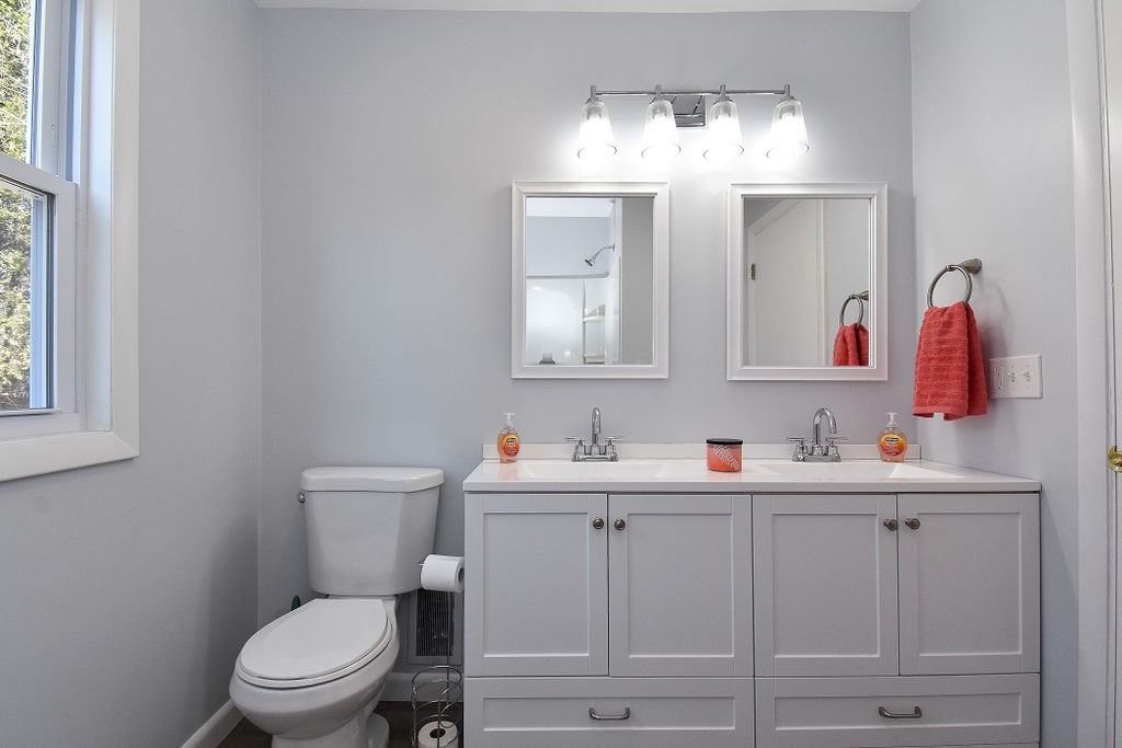 291 Crompton Road East Greenwich, RI 02818 - Photo 19 of 29 291 Crompton Road, East Greenwich, RI 02818 renovated bathroom