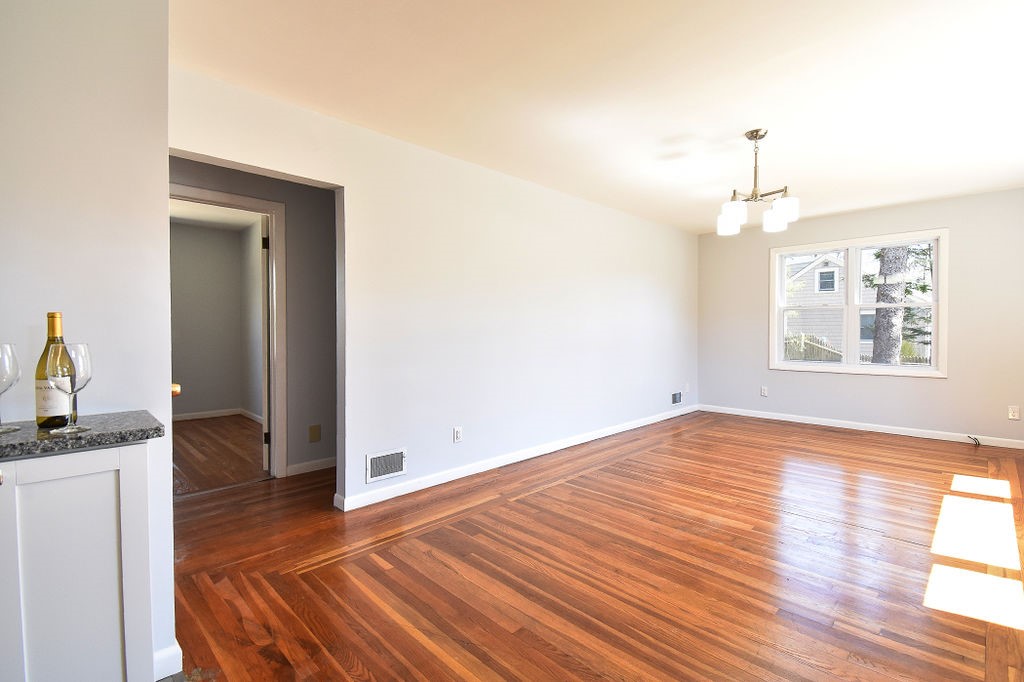 291 Crompton Road East Greenwich, RI 02818 - Photo 8 of 29 291 Crompton Road, East Greenwich, RI 02818 living room