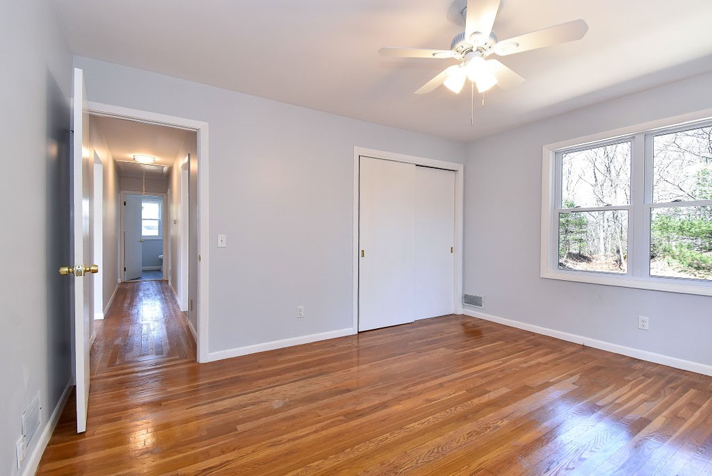 291 Crompton Road East Greenwich, RI 02818 - Photo 10 of 29 291 Crompton Road, East Greenwich, RI 02818 master bedroom