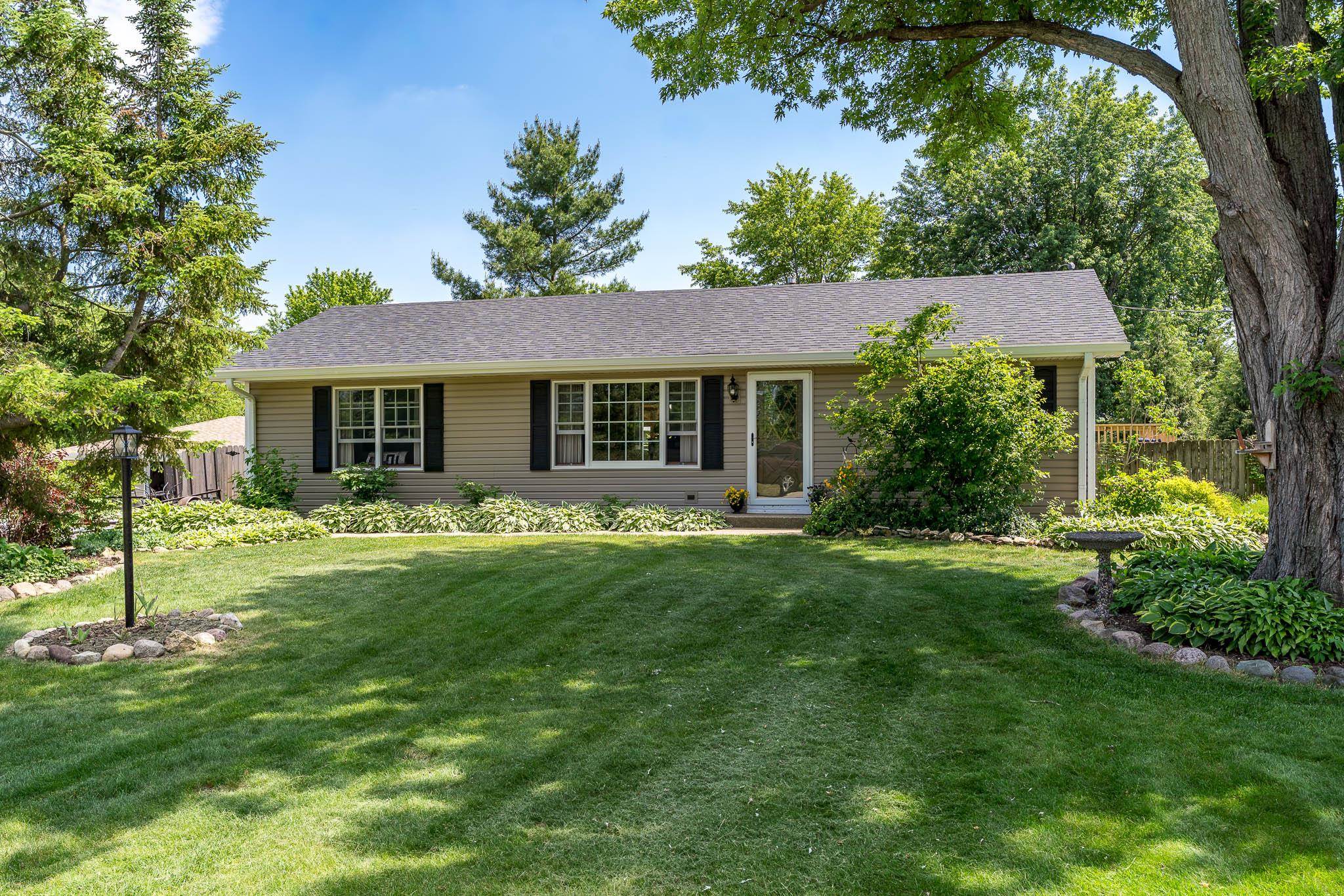 4870 Fielding Road Rockford, IL 61102 - Photo 1 of 52