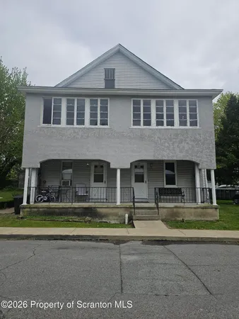 $1,150 | 114 William Street, Unit 2, Old Forge, PA 18518