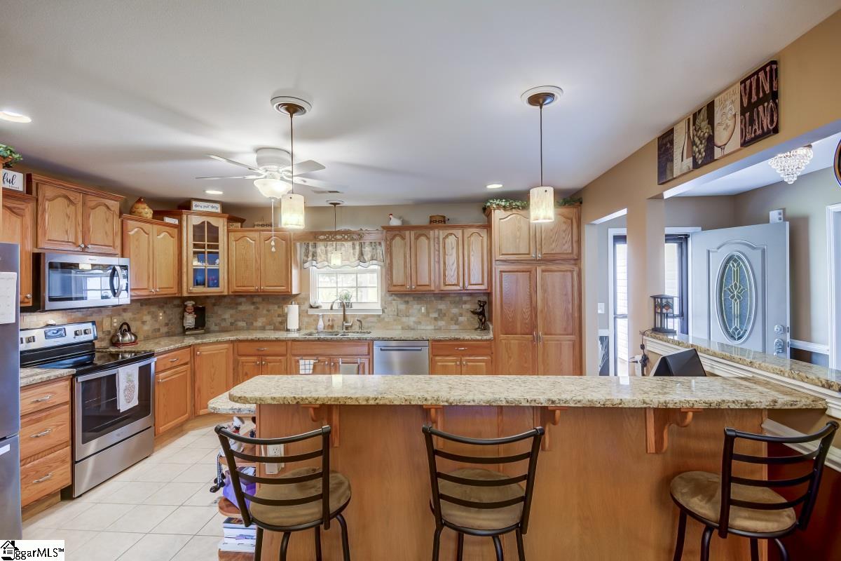 855 Grand Canyon Road Inman, SC 29349 - Photo 4 of 36