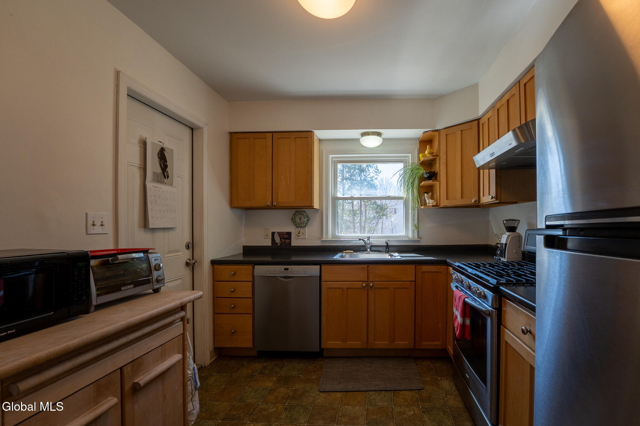 2232 Rosendale Road Niskayuna, NY 12309 - Photo 23 of 40 24