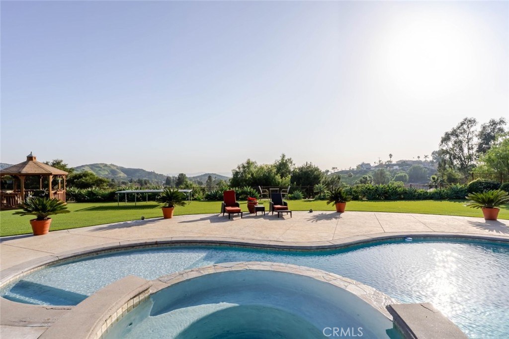 10817 West Stallion Ranch Road Sunland, CA 91040 - Photo 60 of 72 Gallery Image 60