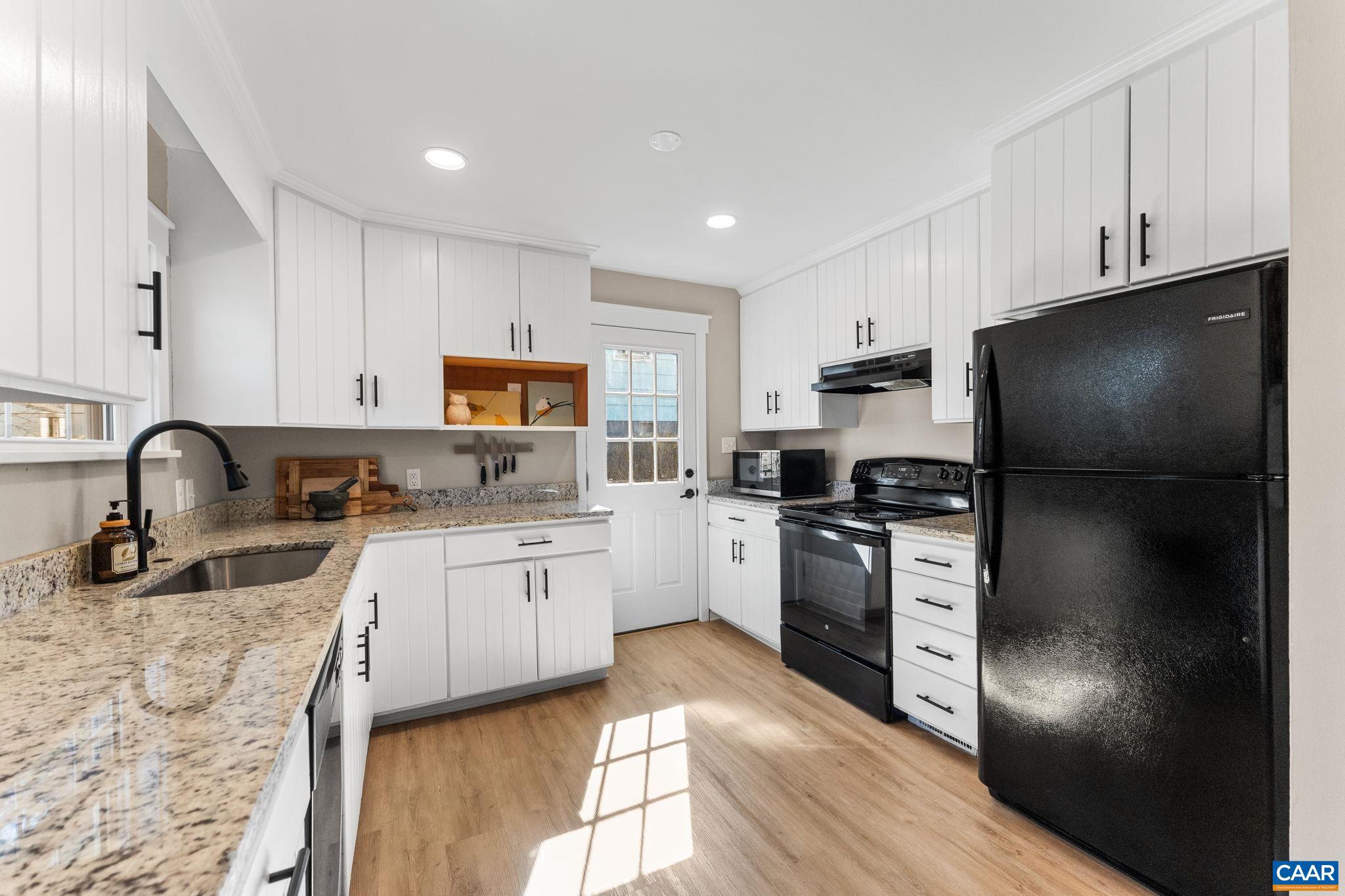1659 Meridian Street Charlottesville, VA 22902 - Photo 6 of 30
