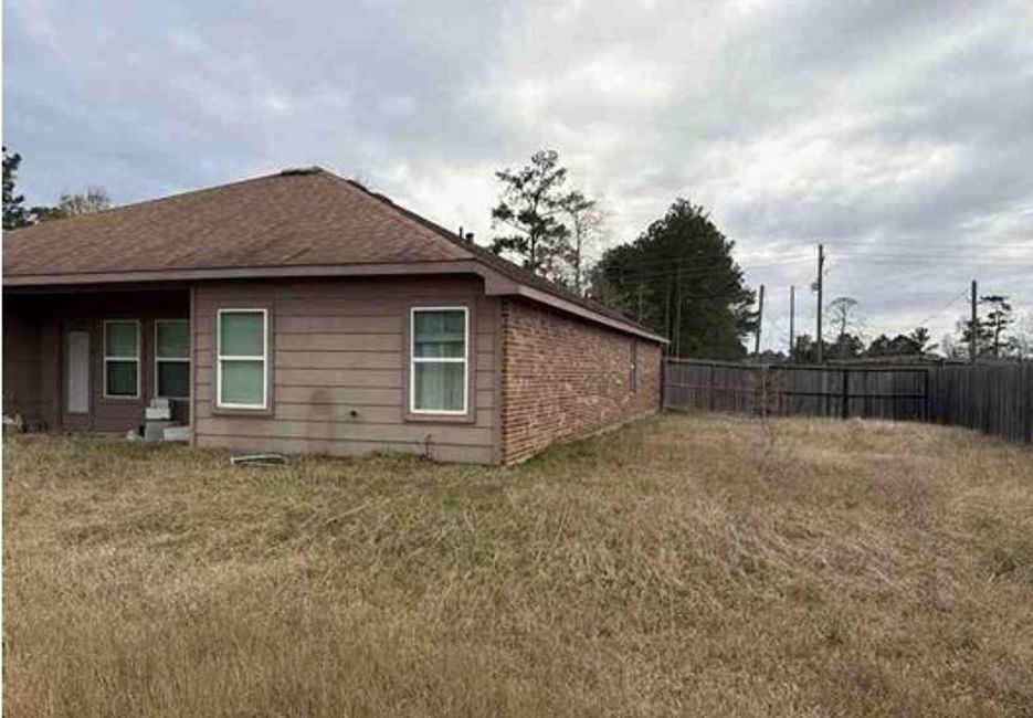 10239 Plum Grove Road Cleveland, TX 77327 - Photo 2 of 16