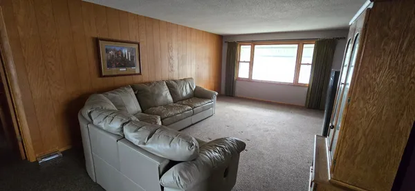 $825,000 | 157 70th Street North, Glyndon, MN 56547