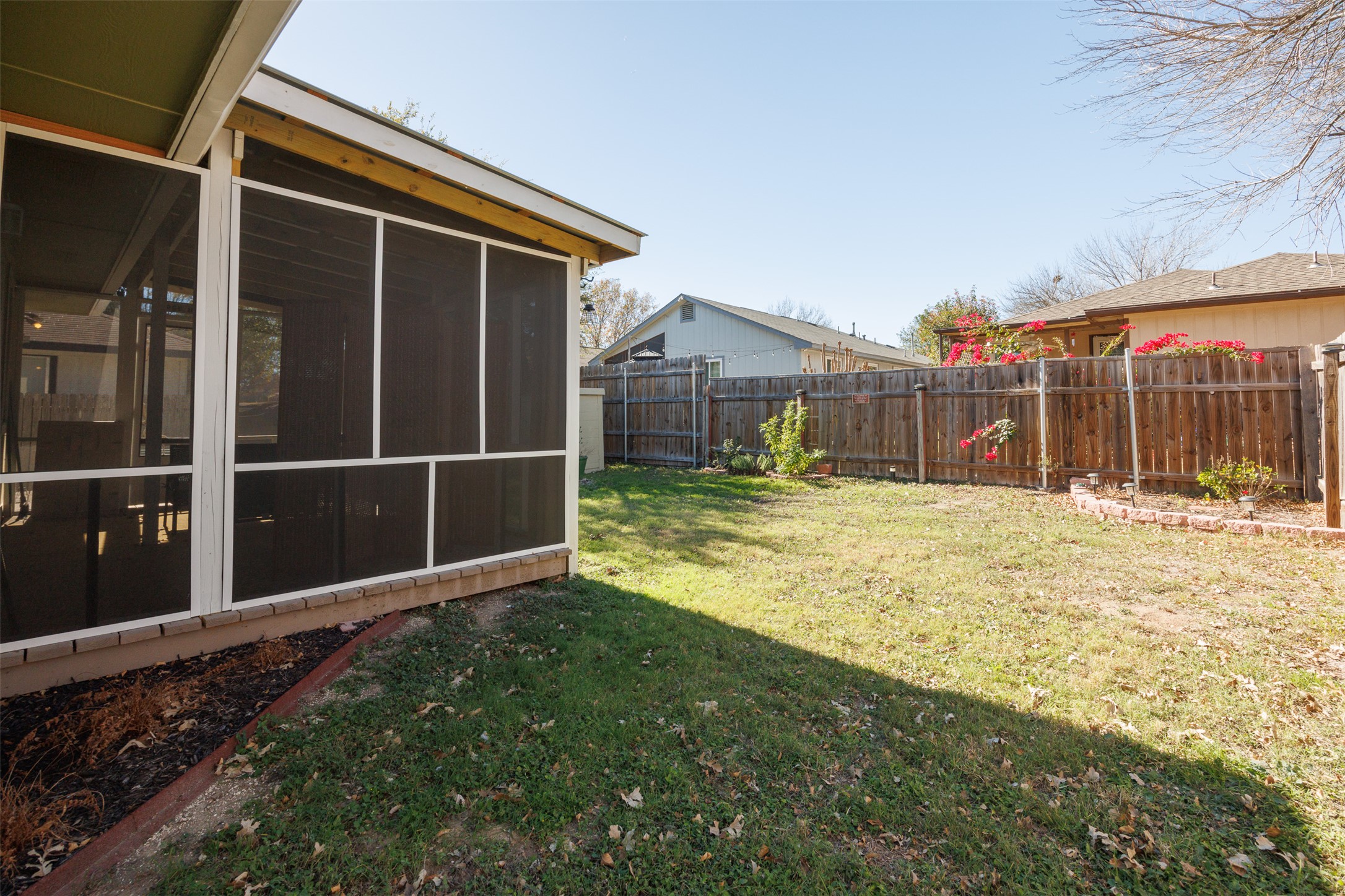 8120 Tockington Way Austin, TX 78748 - Photo 23 of 27 a backyard of a house