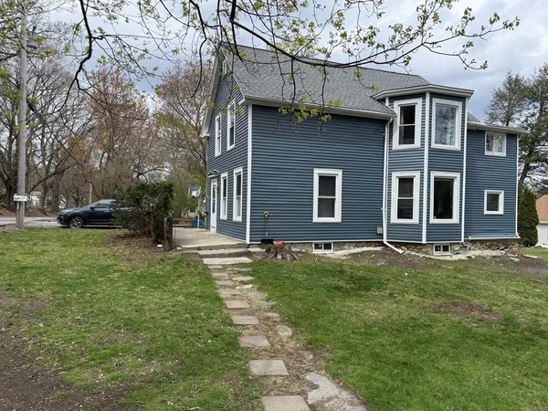 $2,300 | 22 Chestnut Street, Unit C, Westborough, MA 01581