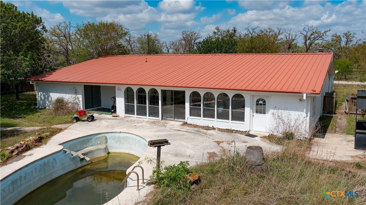 27 Schaefer Road Victoria, TX 77905 - Photo 4 of 48