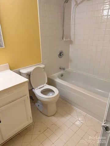 $1,200 | 5808 Hunting Ridge Lane, Unit A, Charlotte, NC 28212