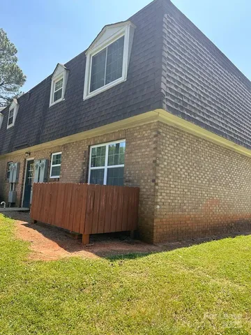 $1,200 | 5808 Hunting Ridge Lane, Unit A, Charlotte, NC 28212
