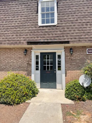 $1,200 | 5808 Hunting Ridge Lane, Unit A, Charlotte, NC 28212