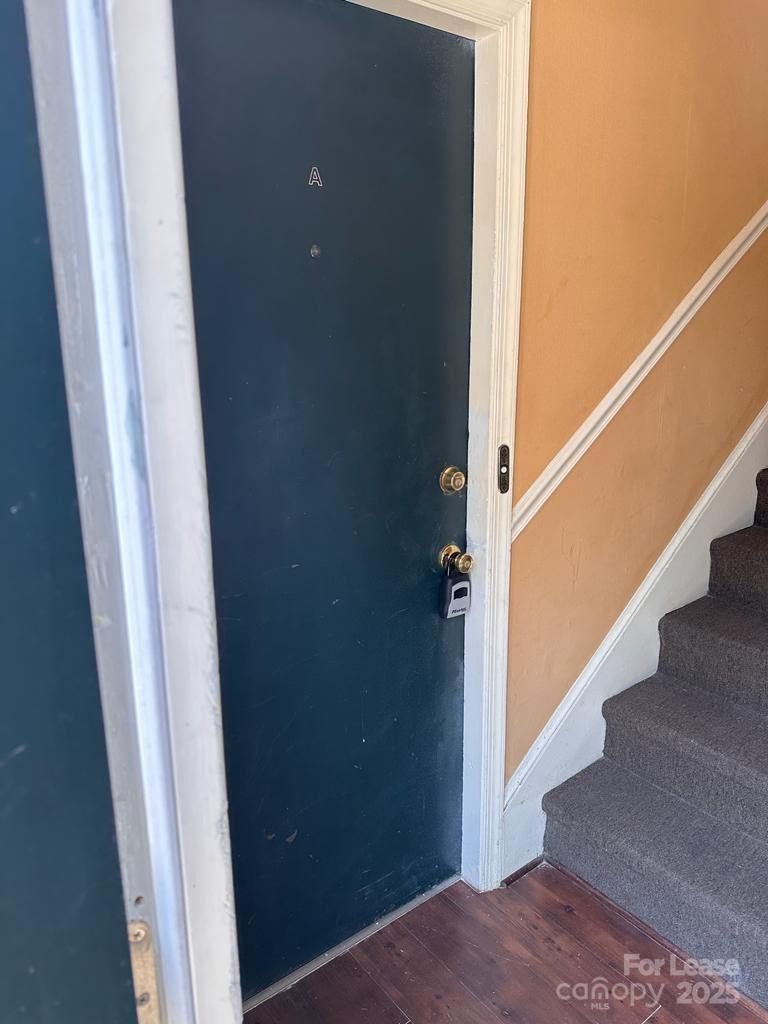 5808 Hunting Ridge Lane, Unit A Charlotte, NC 28212 - Photo 7 of 18 a view of entryway