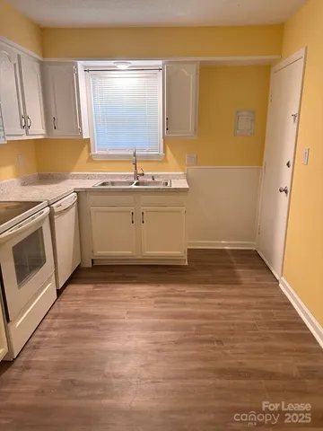 $1,200 | 5808 Hunting Ridge Lane, Unit A, Charlotte, NC 28212