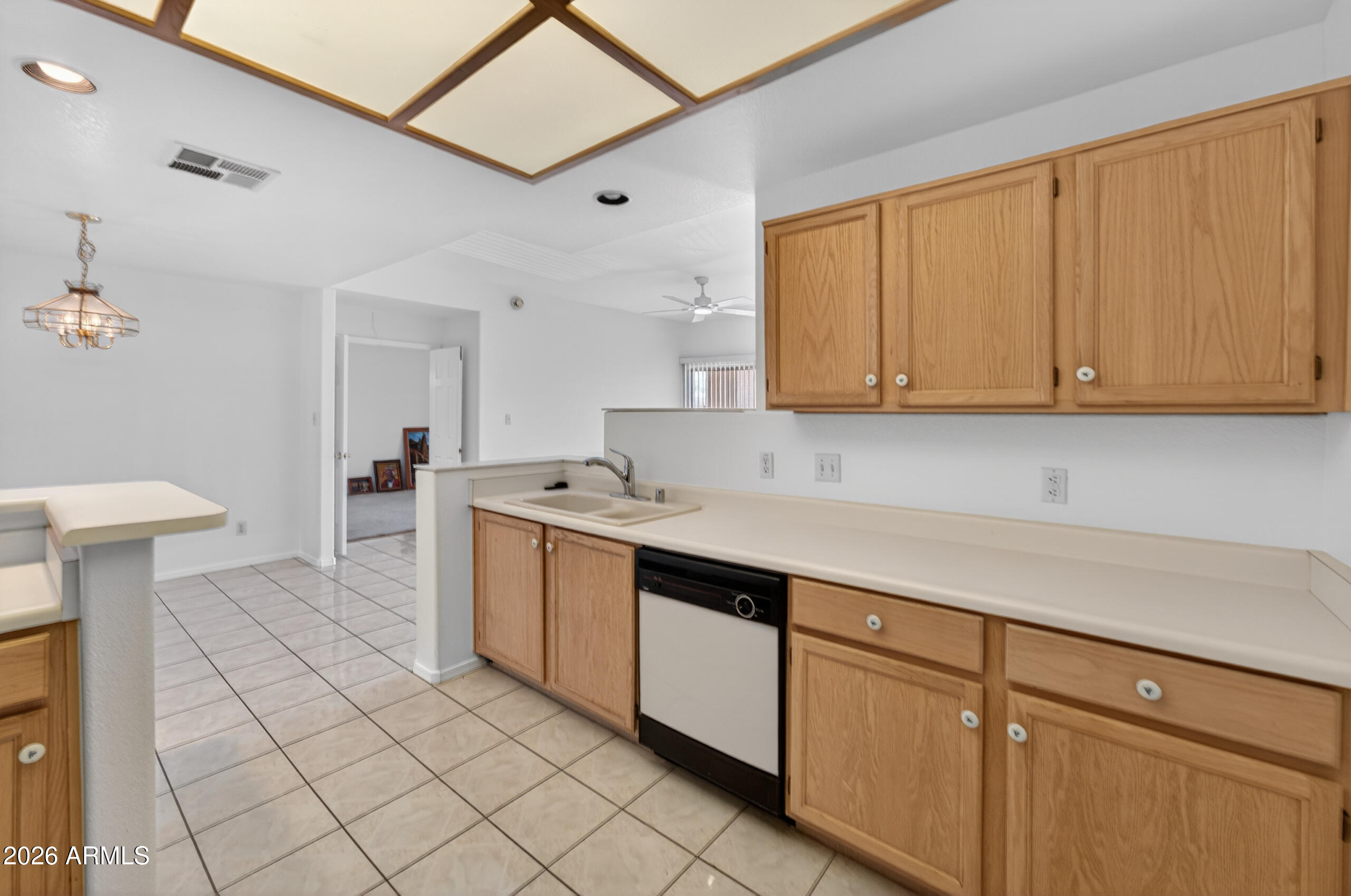 10410 North Cave Creek Road, Unit 2124 Phoenix, AZ 85020 - Photo 14 of 43 13_dsc06074