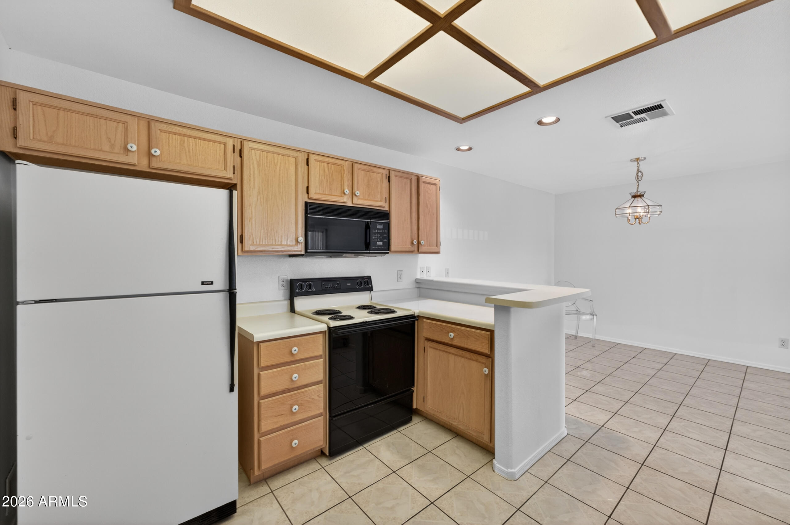 10410 North Cave Creek Road, Unit 2124 Phoenix, AZ 85020 - Photo 15 of 43 14_dsc06078