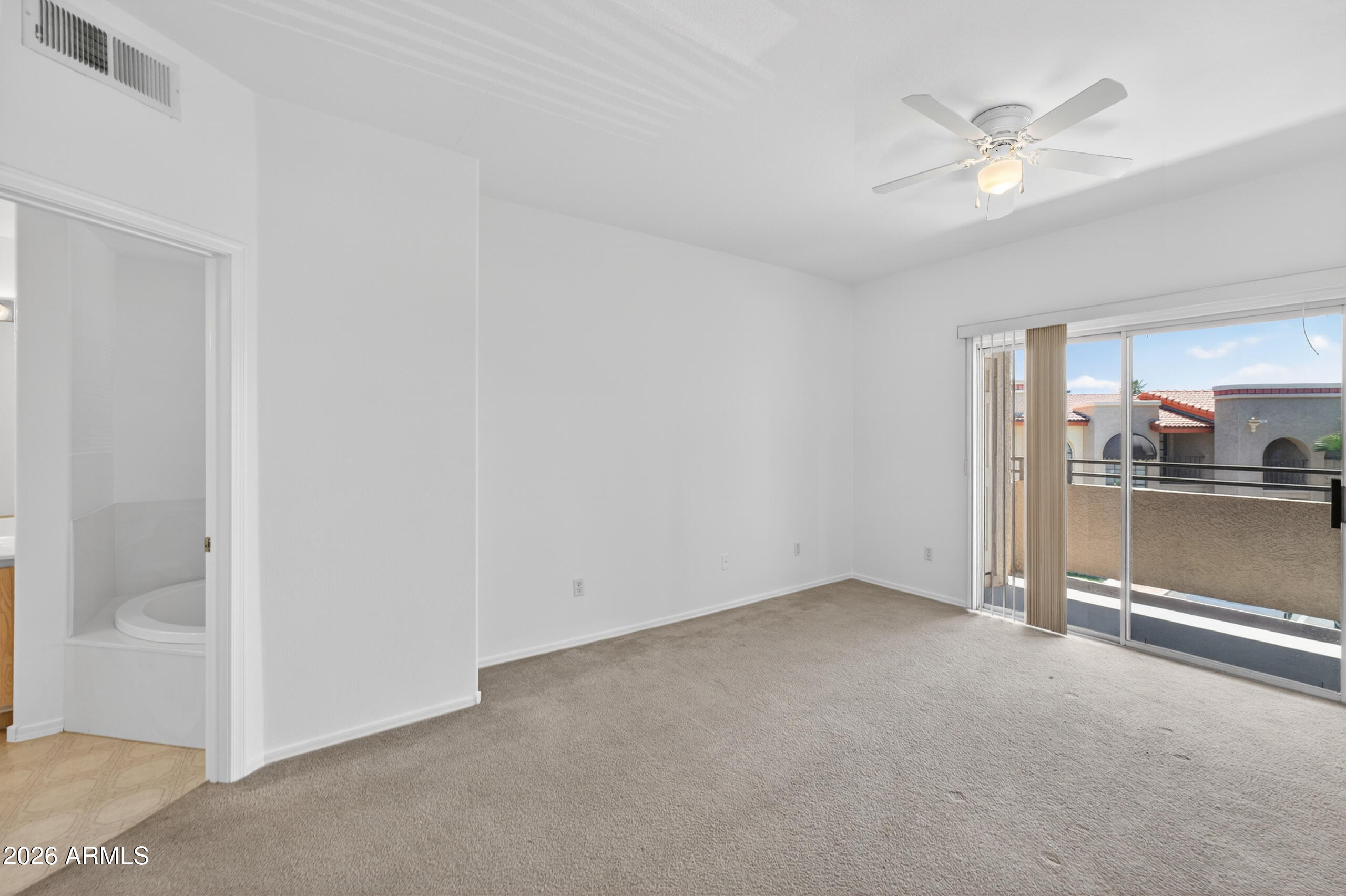 10410 North Cave Creek Road, Unit 2124 Phoenix, AZ 85020 - Photo 17 of 43 16_dsc06086