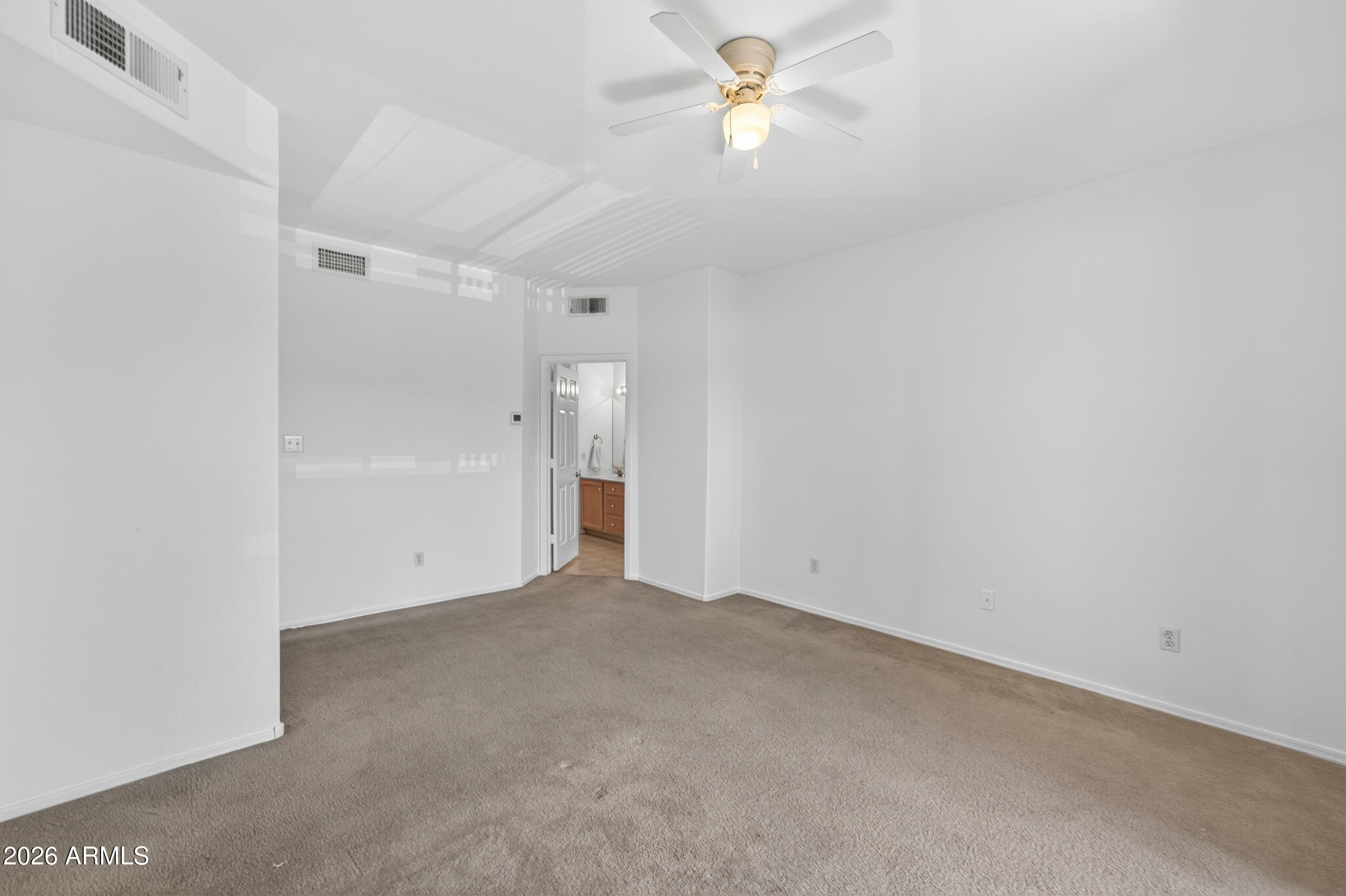 10410 North Cave Creek Road, Unit 2124 Phoenix, AZ 85020 - Photo 19 of 43 18_dsc06093