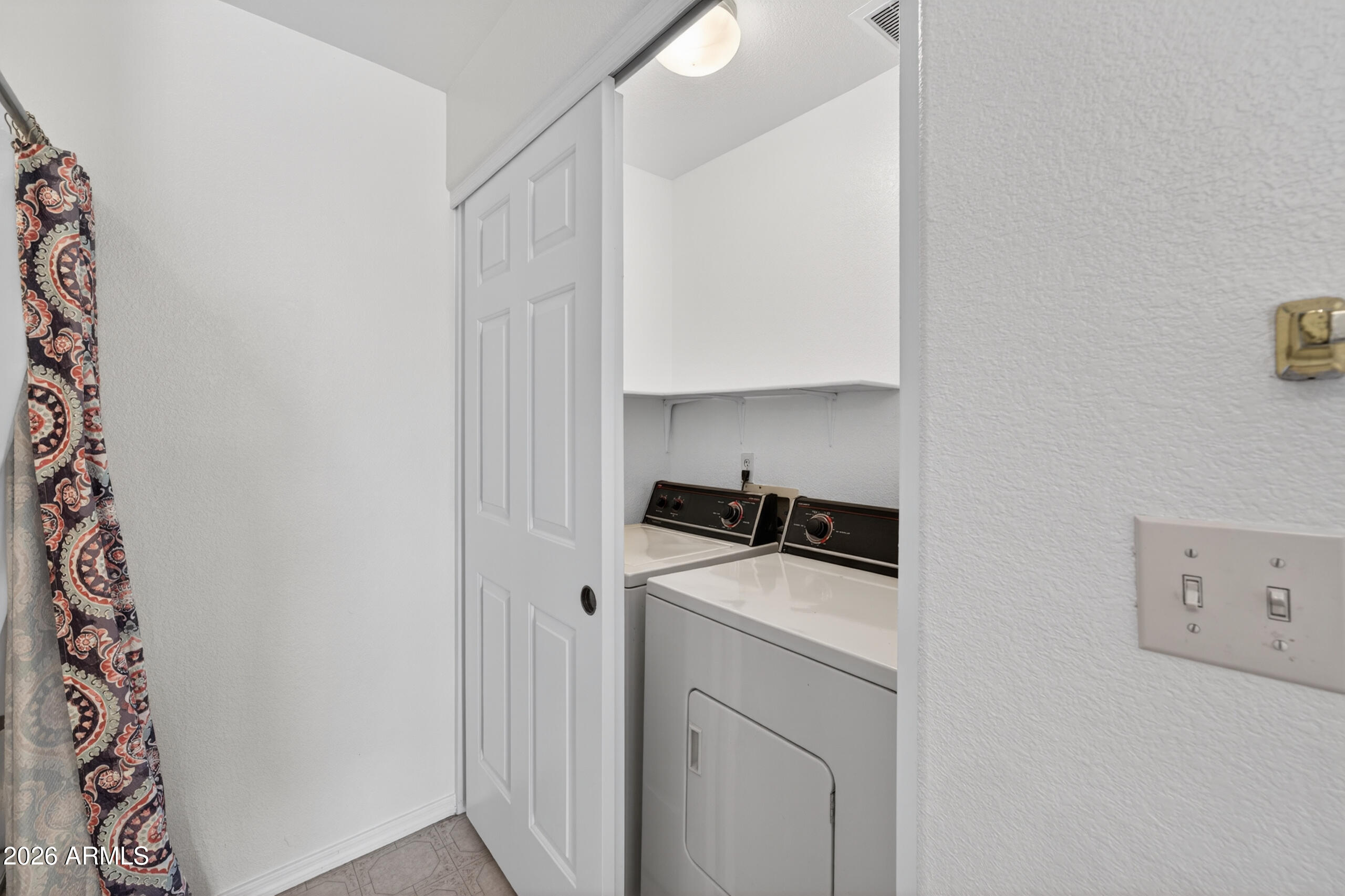 10410 North Cave Creek Road, Unit 2124 Phoenix, AZ 85020 - Photo 32 of 43 31_dsc06146