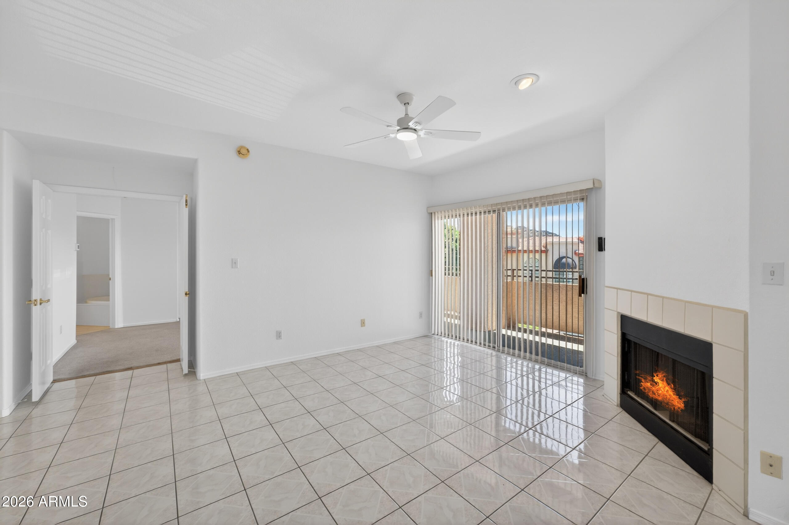 10410 North Cave Creek Road, Unit 2124 Phoenix, AZ 85020 - Photo 5 of 43 4_dsc06039