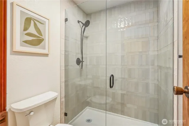 $1,250,000 | 10430 64th Place West, Mukilteo, WA 98275