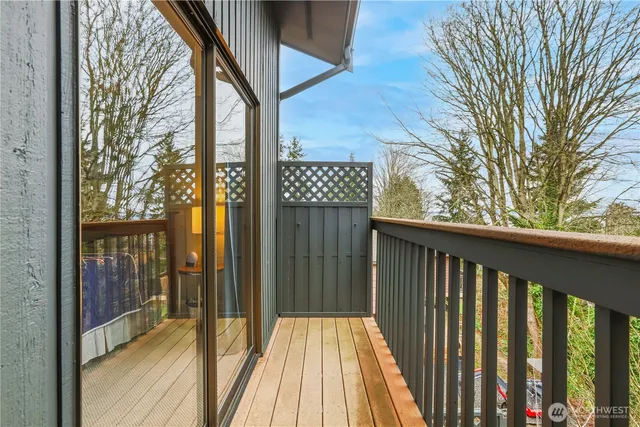 $1,250,000 | 10430 64th Place West, Mukilteo, WA 98275