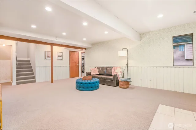 $1,250,000 | 10430 64th Place West, Mukilteo, WA 98275