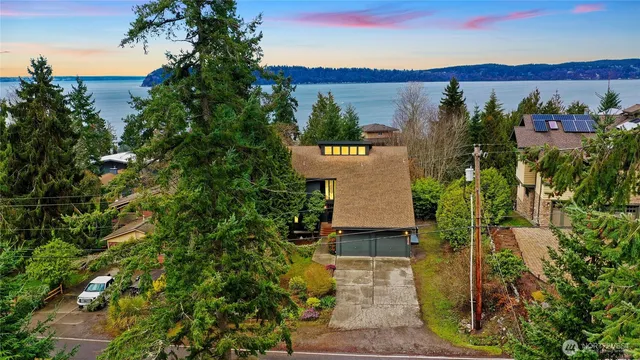 $1,250,000 | 10430 64th Place West, Mukilteo, WA 98275