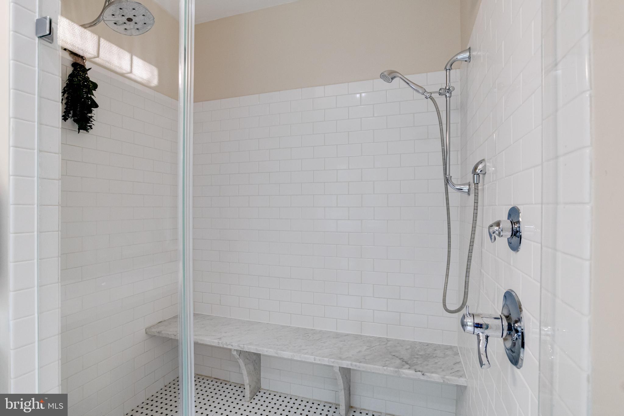 101 East Highfield Road Baltimore, MD 21218 - Photo 32 of 81 Bathroom