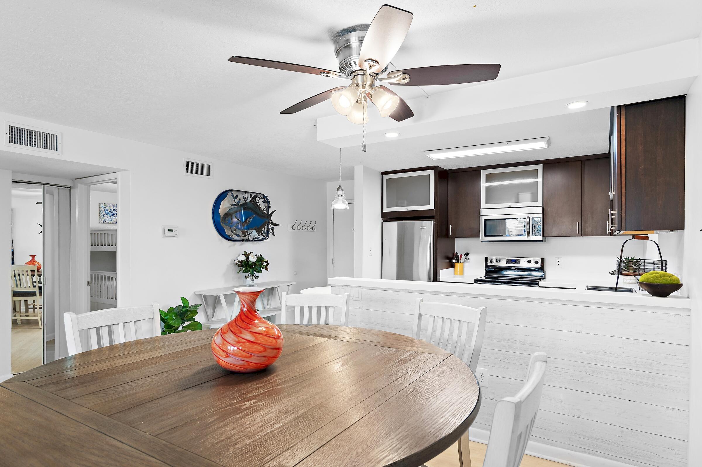 30 Moreno Point Road, Unit 203C Destin, FL 32541 - Photo 11 of 42 Dining Space