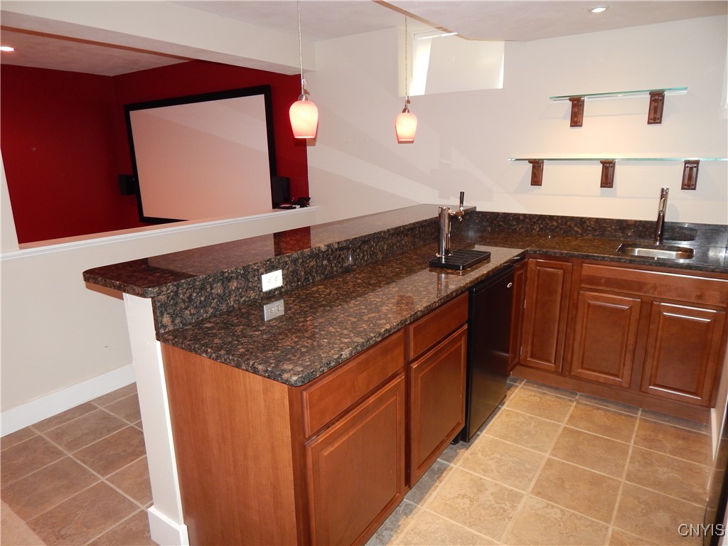 8176 Whitman Way Clay, NY 13090 - Photo 22 of 37