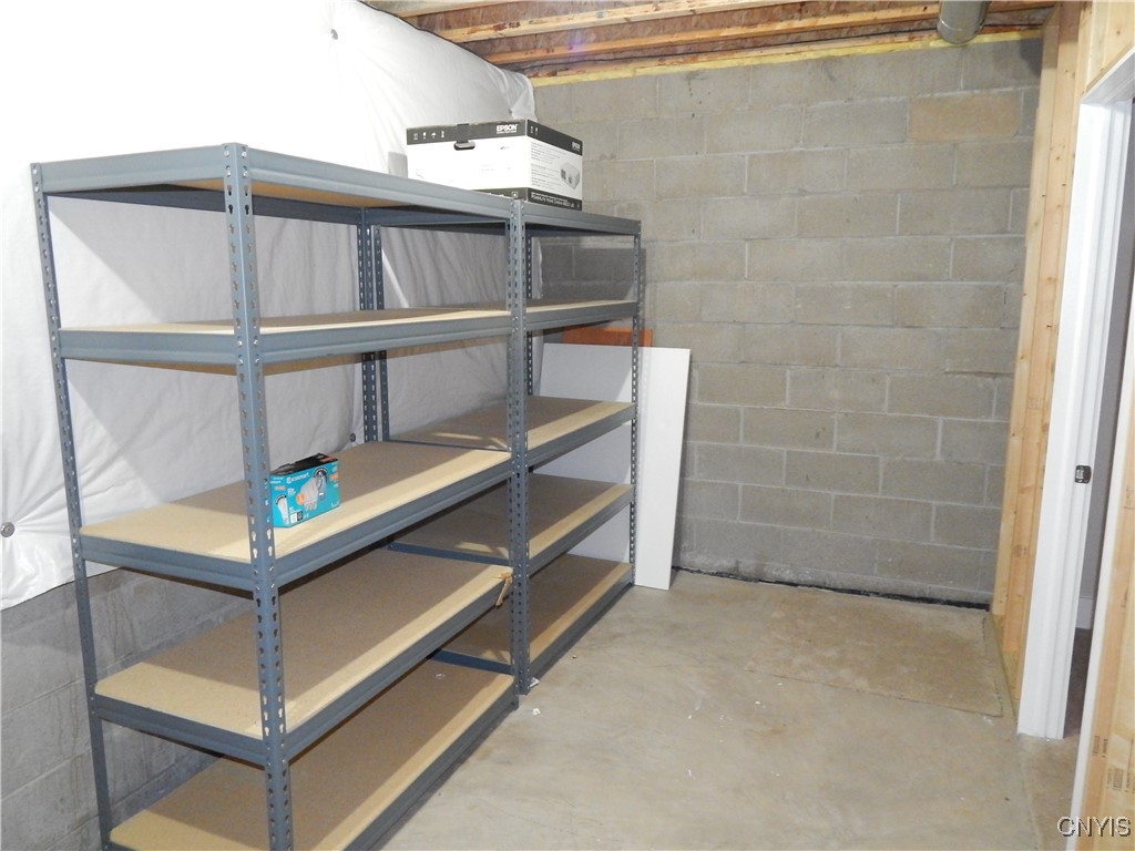 8176 Whitman Way Clay, NY 13090 - Photo 28 of 37