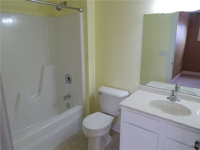 $3,000 | 8176 Whitman Way, Clay, NY 13090