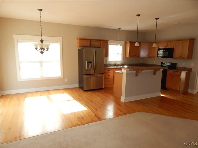 $3,000 | 8176 Whitman Way, Clay, NY 13090