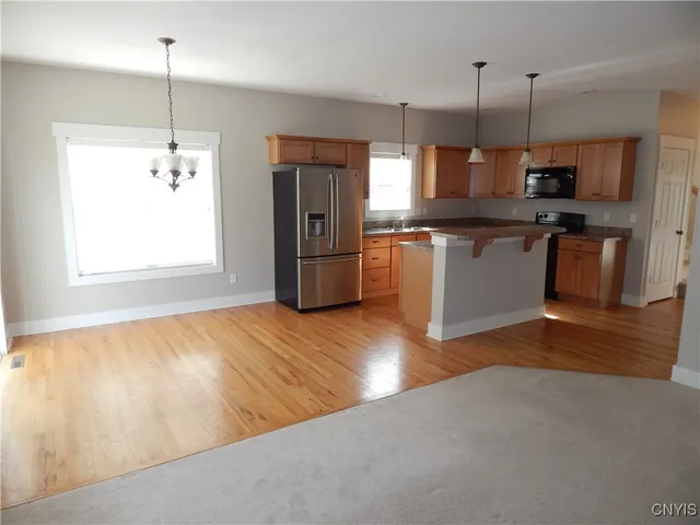 $3,000 | 8176 Whitman Way, Clay, NY 13090