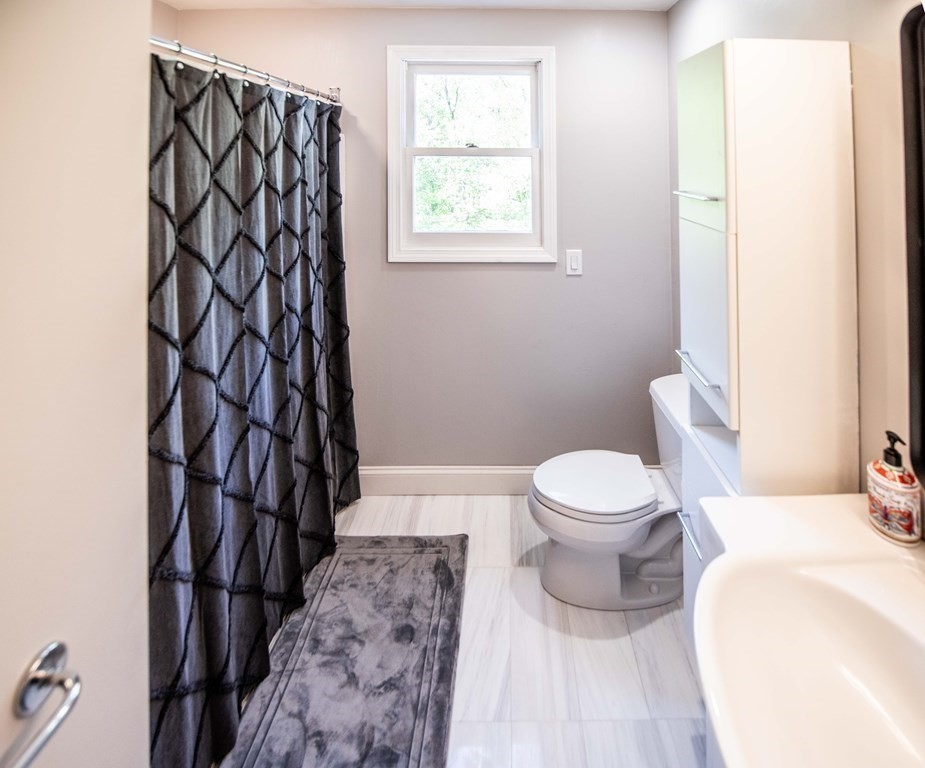 41 Surrey Lane Topsfield, MA 01983 - Photo 32 of 41