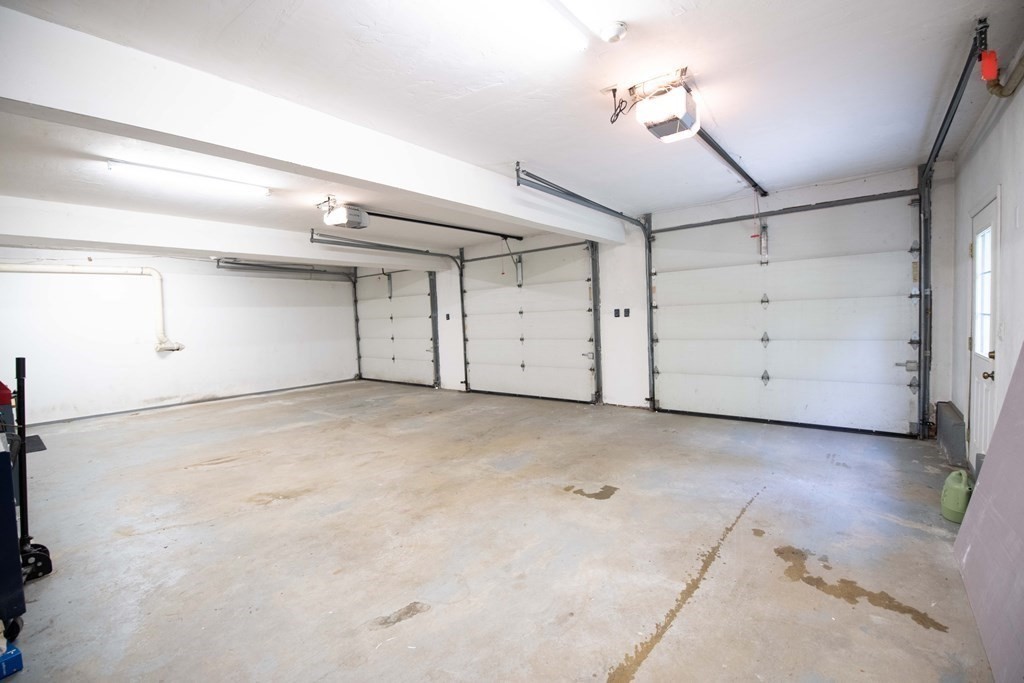 41 Surrey Lane Topsfield, MA 01983 - Photo 33 of 41