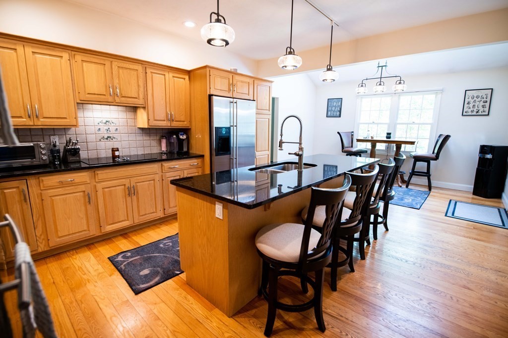 41 Surrey Lane Topsfield, MA 01983 - Photo 4 of 41