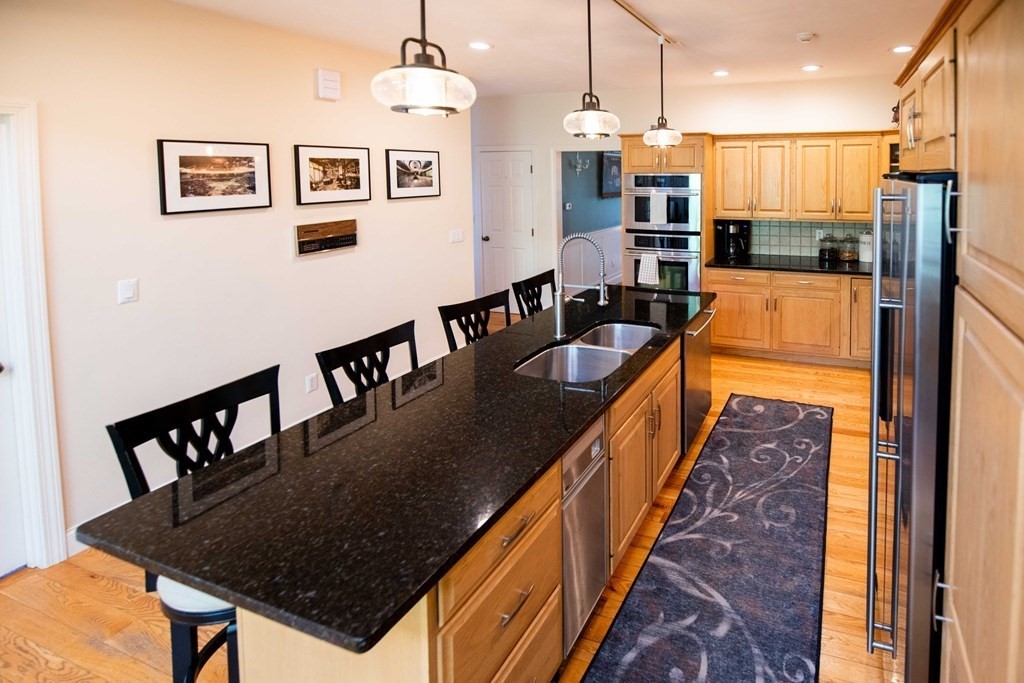 41 Surrey Lane Topsfield, MA 01983 - Photo 5 of 41