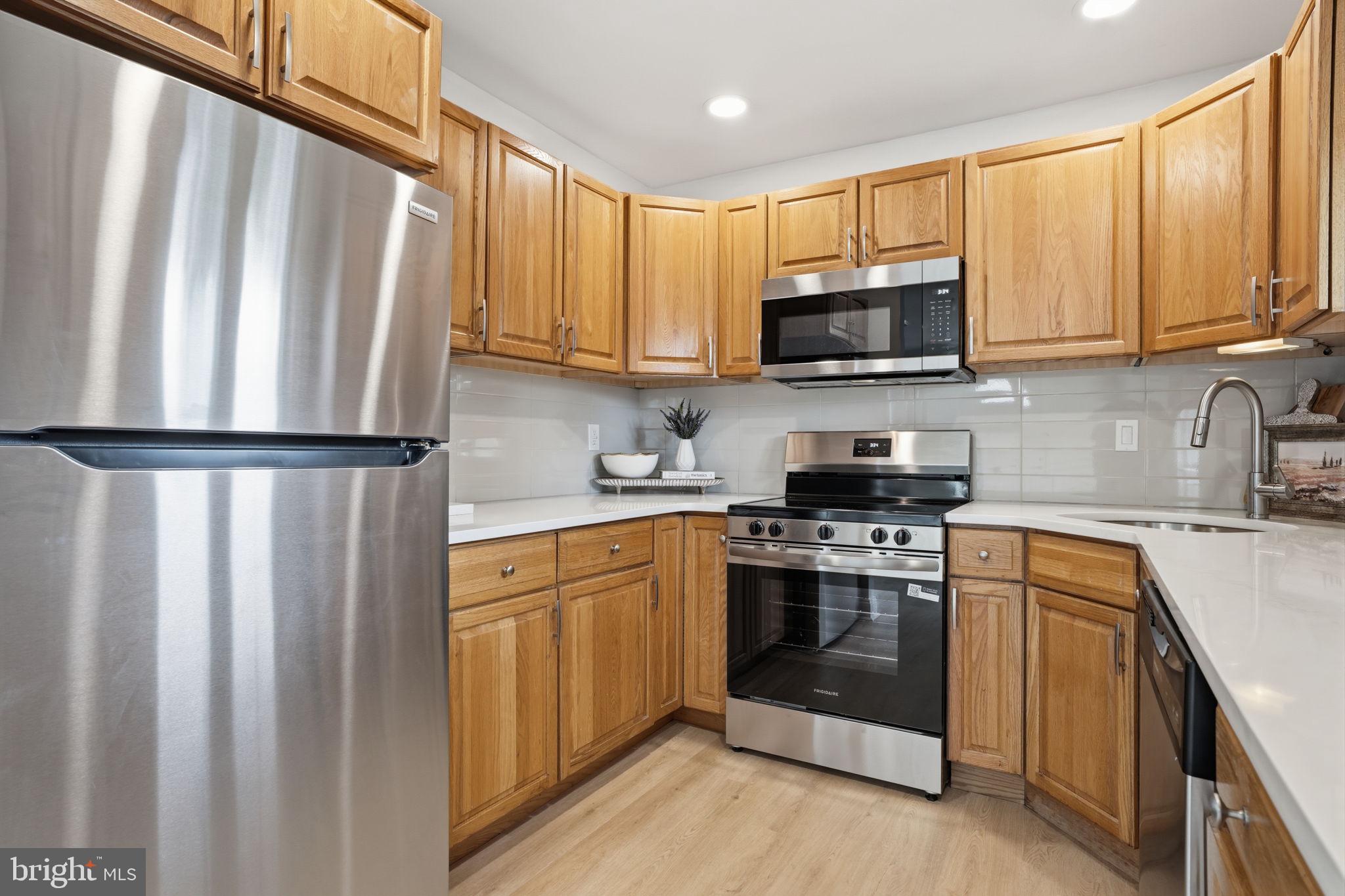 7 Wildflower Road Levittown, PA 19057 - Photo 3 of 21